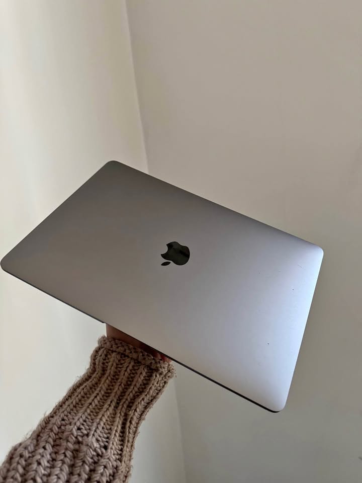 MacBook